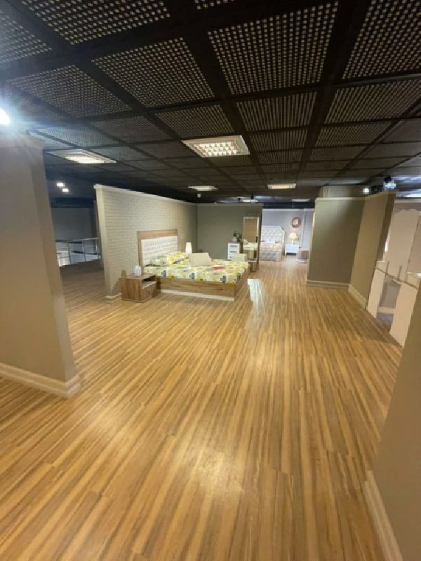 فروش مغازه 305 متری در بهترین نقطه آزادگان یک ارومیه