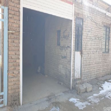 اجاره انباری 200 متر در اول جاده بند ارومیه