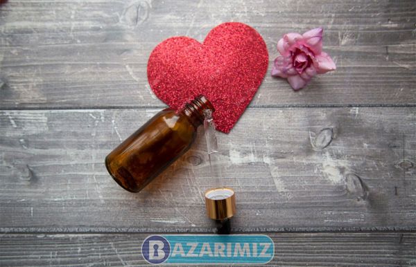 اسانس با رایحه دوست داشتنی 1 یک کیلویی LOVELY پیرامید تجارت ارومیه