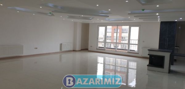 اجاره آپارتمان تک واحدی 240 متر در خیابان عدالت ارومیه