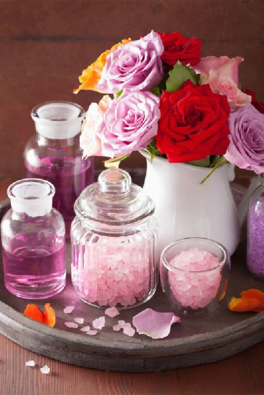 اسانس  انواع رز 10 ده کیلویی ROSE MORE پیرامید تجارت ارومیه