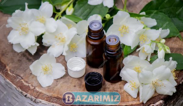 اسانس گل سفید 10 ده کیلویی WHITE FLOWER پیرامید تجارت ارومیه