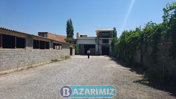 اجاره کارگاه در 3 کیلومتری 2000 متر جاده سلماس-ارومیه