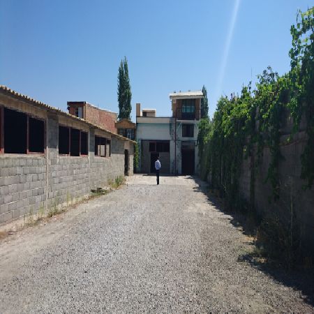 اجاره کارگاه در 3 کیلومتری 2000 متر جاده سلماس-ارومیه