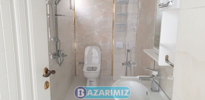 اجاره آپارتمان تک واحدی 240 متر در خیابان عدالت ارومیه