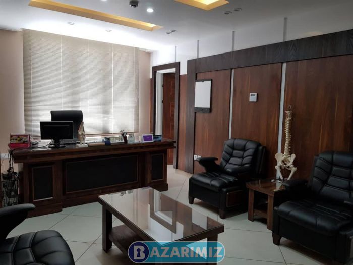 دکتر جعفر احمدزاده دارای بورد تخصصی طب فیزیکی و توانبخشی در ارومیه